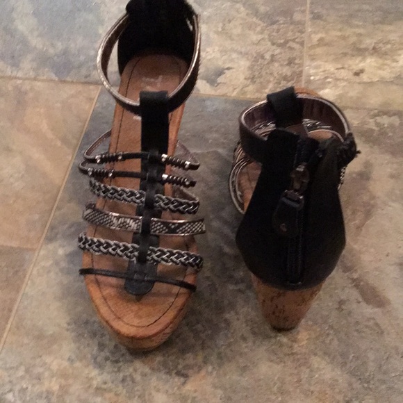 Wedge heels - Picture 2 of 2